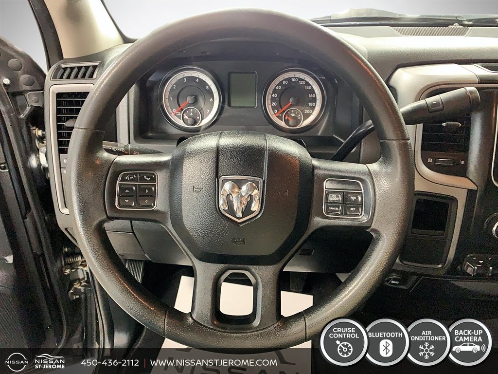 2015 Ram 1500 Express 2X4 BOITE 6.5 PIEDS BLACK ON BLACK in Charlemagne, Quebec - 10 - w1024h768px