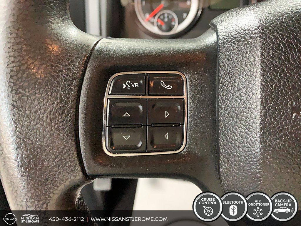2015 Ram 1500 Express 2X4 BOITE 6.5 PIEDS BLACK ON BLACK in Charlemagne, Quebec - 15 - w1024h768px