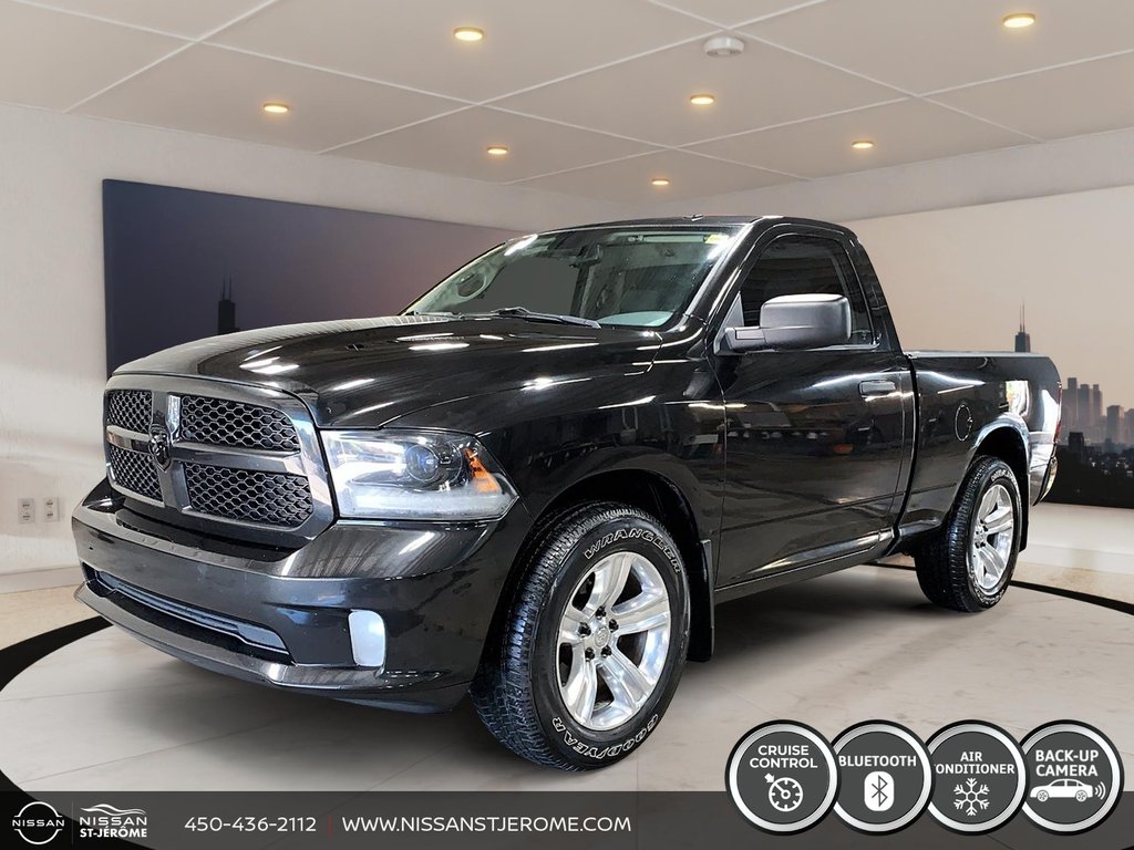 2015 Ram 1500 Express 2X4 BOITE 6.5 PIEDS BLACK ON BLACK in Charlemagne, Quebec - 1 - w1024h768px