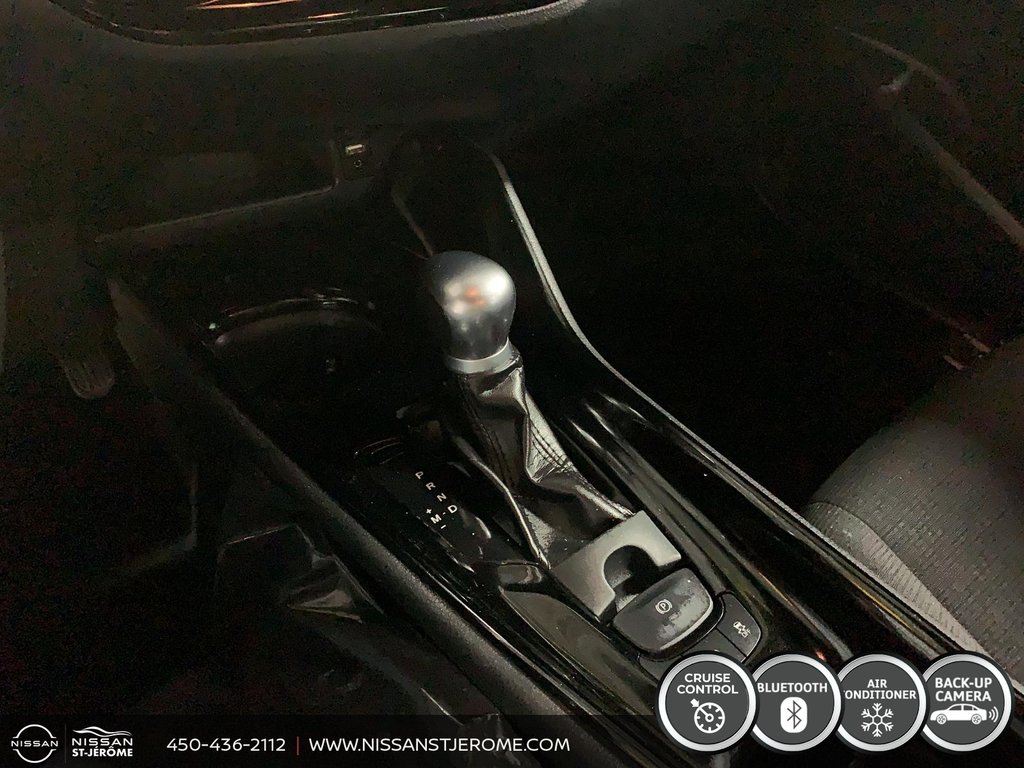 Toyota C-HR XLE FWD MAGS CRUISE DÉMARREUR BLUETOOTH CAMÉRA 2019 à Saint-Jérôme, Québec - 15 - w1024h768px