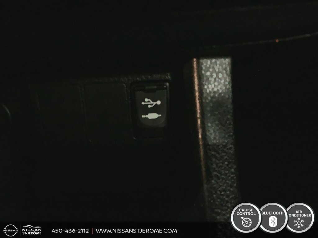 2016 Toyota Corolla L PNEUS HIVER ET ÉTÉ GROUPE ÉLECTRIQUE A/C in Charlemagne, Quebec - 19 - w1024h768px