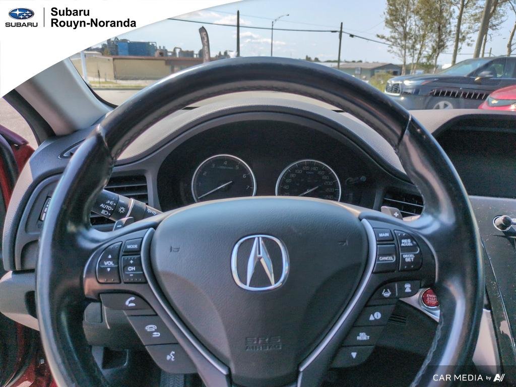 2017 Acura ILX in Rouyn-Noranda, Quebec - 10 - w1024h768px