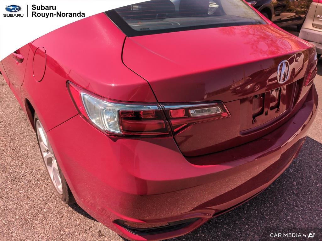 2017 Acura ILX in Rouyn-Noranda, Quebec - 9 - w1024h768px