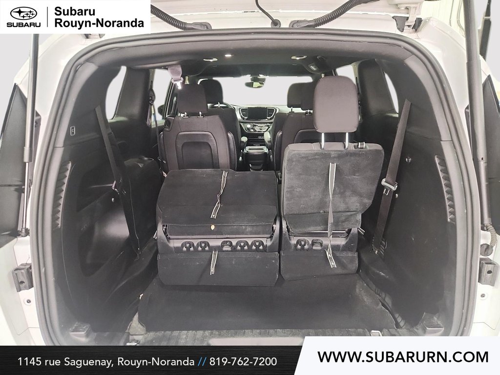 Chrysler Passenger Vans Pacifica Touring 2023 à Rouyn-Noranda, Québec - 6 - w1024h768px