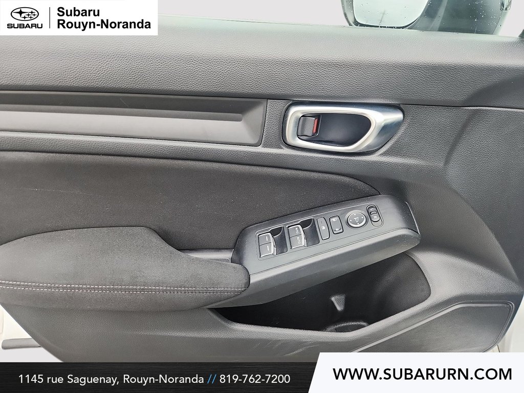 2022 Honda Civic Hatchback in Rouyn-Noranda, Quebec - 10 - w1024h768px