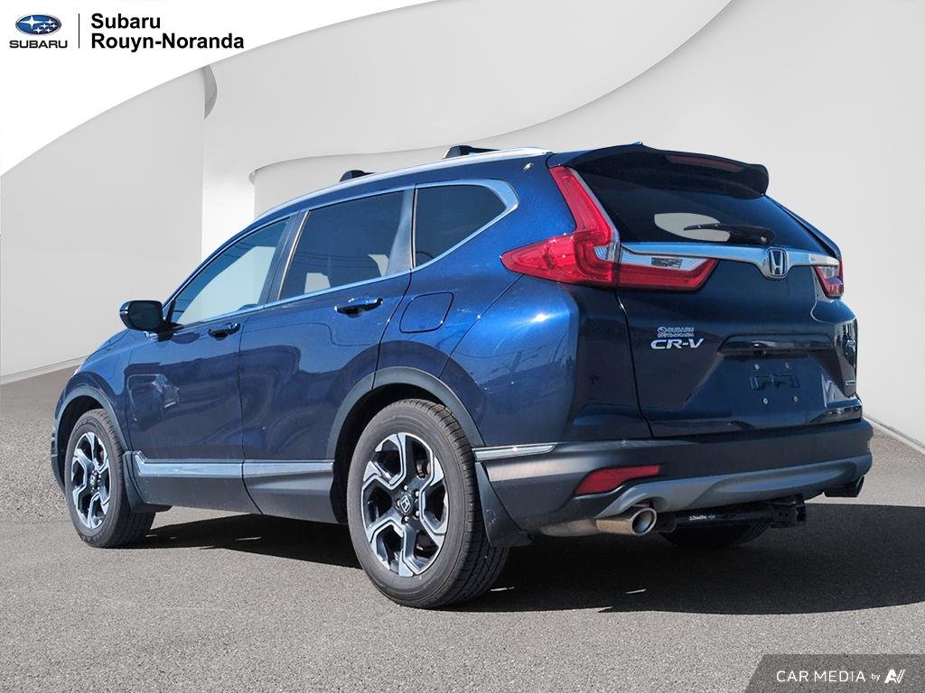 2019 Honda CR-V Touring in Rouyn-Noranda, Quebec - 4 - w1024h768px