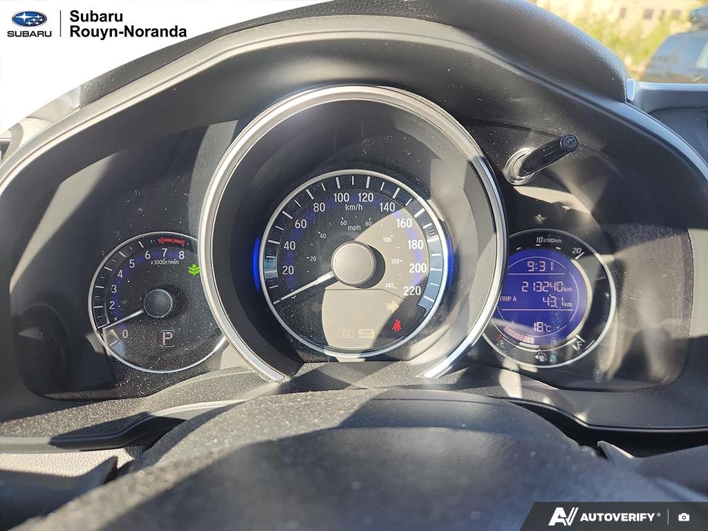2015 Honda Fit LX in Rouyn-Noranda, Quebec - 5 - w1024h768px
