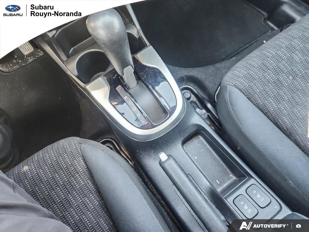 2015 Honda Fit LX in Rouyn-Noranda, Quebec - 8 - w1024h768px