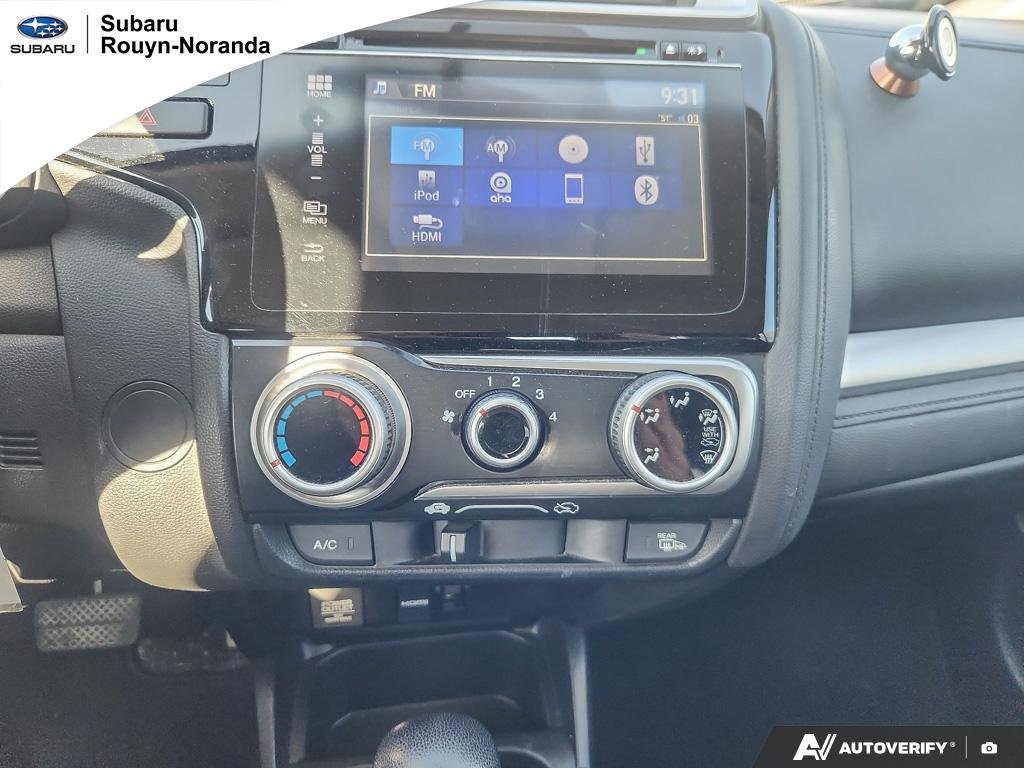 2015 Honda Fit LX in Rouyn-Noranda, Quebec - 9 - w1024h768px