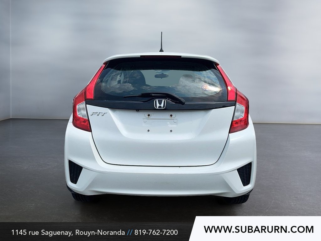 2016 Honda Fit LX in Rouyn-Noranda, Quebec - 3 - w1024h768px