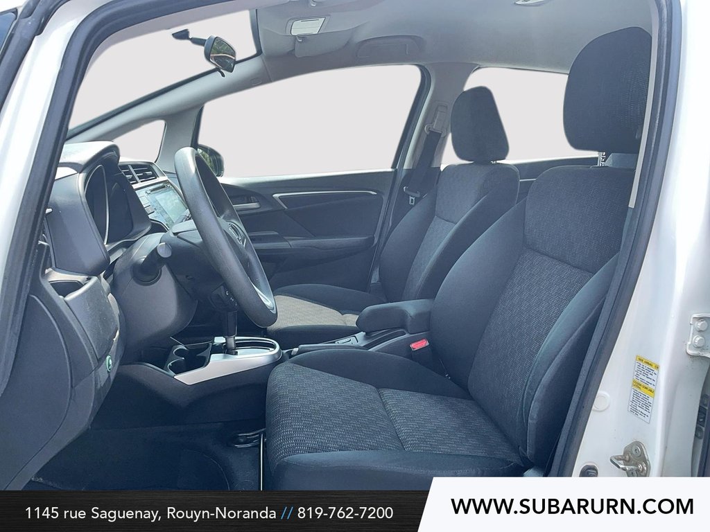 2016 Honda Fit LX in Rouyn-Noranda, Quebec - 8 - w1024h768px