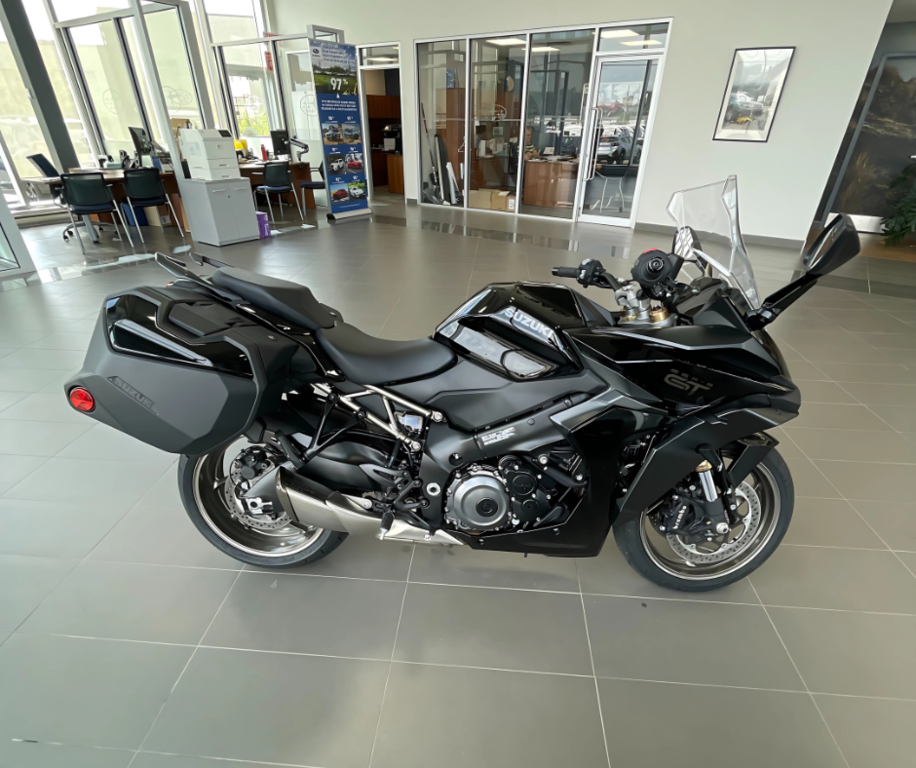 Suzuki Gsxs  2024 à Rouyn-Noranda, Québec - 2 - w1024h768px