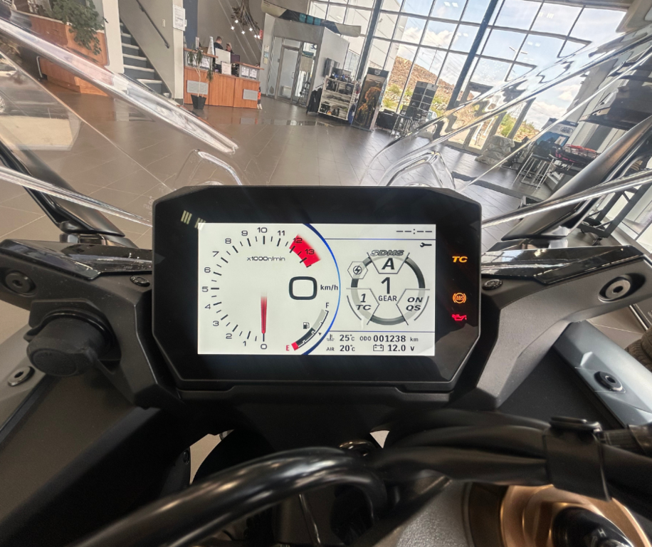 Suzuki Gsxs  2024 à Rouyn-Noranda, Québec - 3 - w1024h768px
