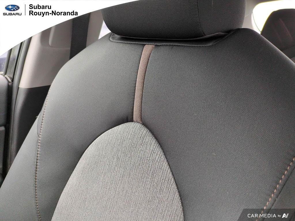 2018 Toyota Cars Camry LE in Rouyn-Noranda, Quebec - 14 - w1024h768px
