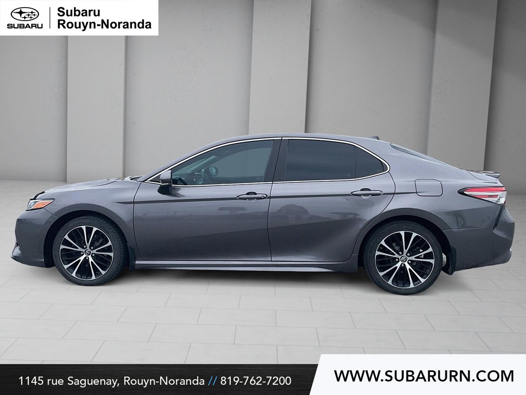 2019 Toyota Cars Camry SE in Rouyn-Noranda, Quebec - 5 - w1024h768px