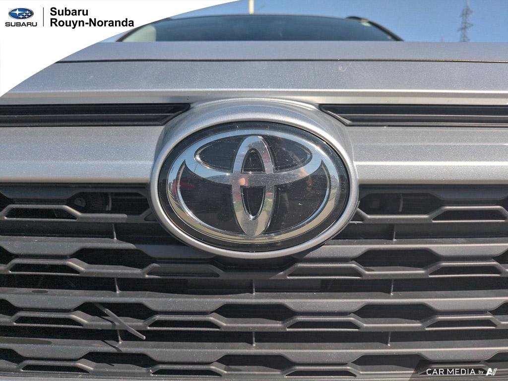 2022 Toyota Trucks RAV4 XLE in Rouyn-Noranda, Quebec - 8 - w1024h768px