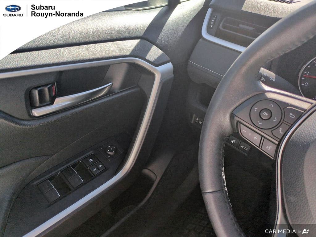 2022 Toyota Trucks RAV4 XLE in Rouyn-Noranda, Quebec - 12 - w1024h768px