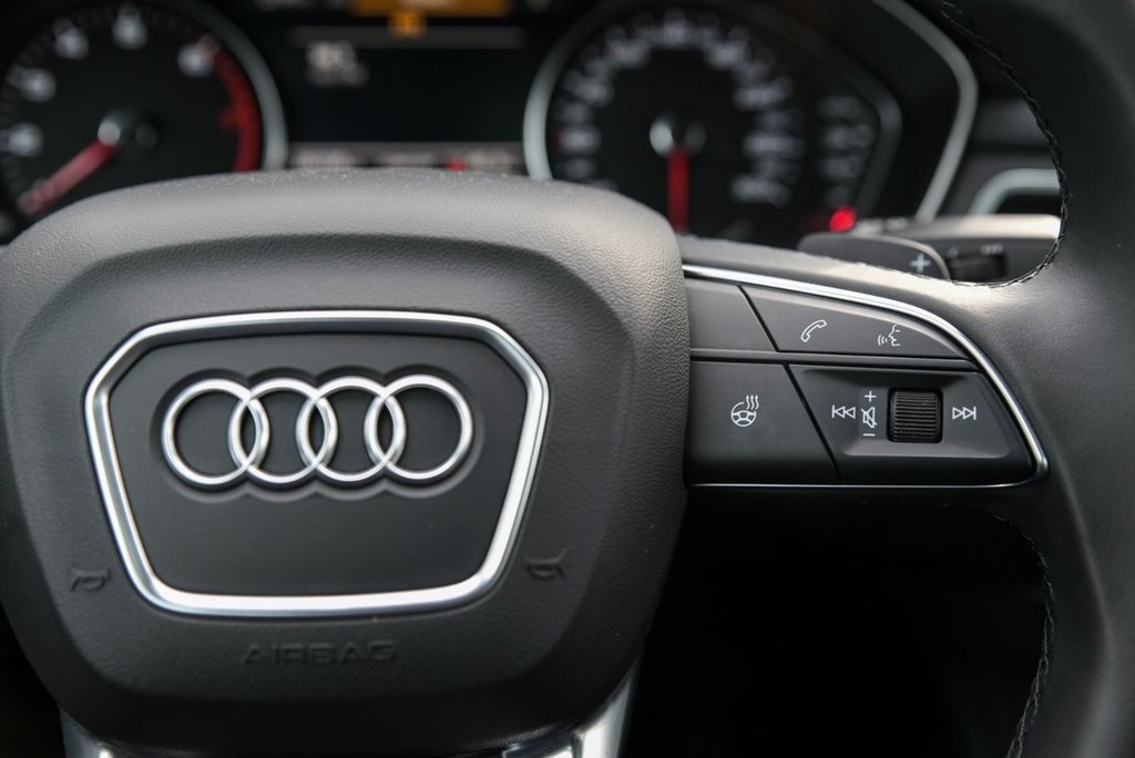 Audi A4 Sedan Komfort, AWD, Cuir Toit ouvrant Mags, Carplay 2024 à Sainte-Julie, Québec - 16 - w1024h768px