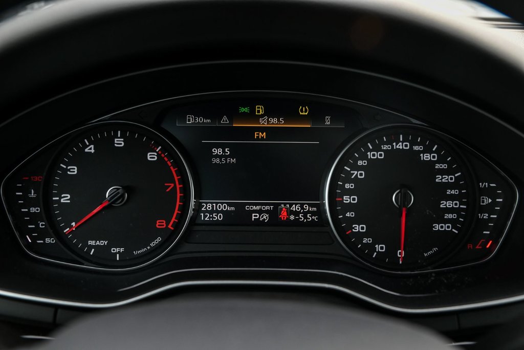 Audi A4 Sedan Komfort, AWD, Cuir Toit ouvrant Mags, Carplay 2024 à Sainte-Julie, Québec - 14 - w1024h768px