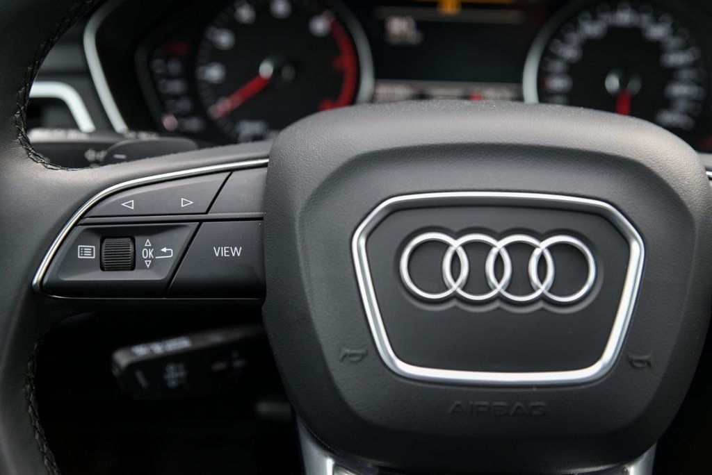Audi A4 Sedan Komfort, AWD, Cuir Toit ouvrant Mags, Carplay 2024 à Sainte-Julie, Québec - 17 - w1024h768px