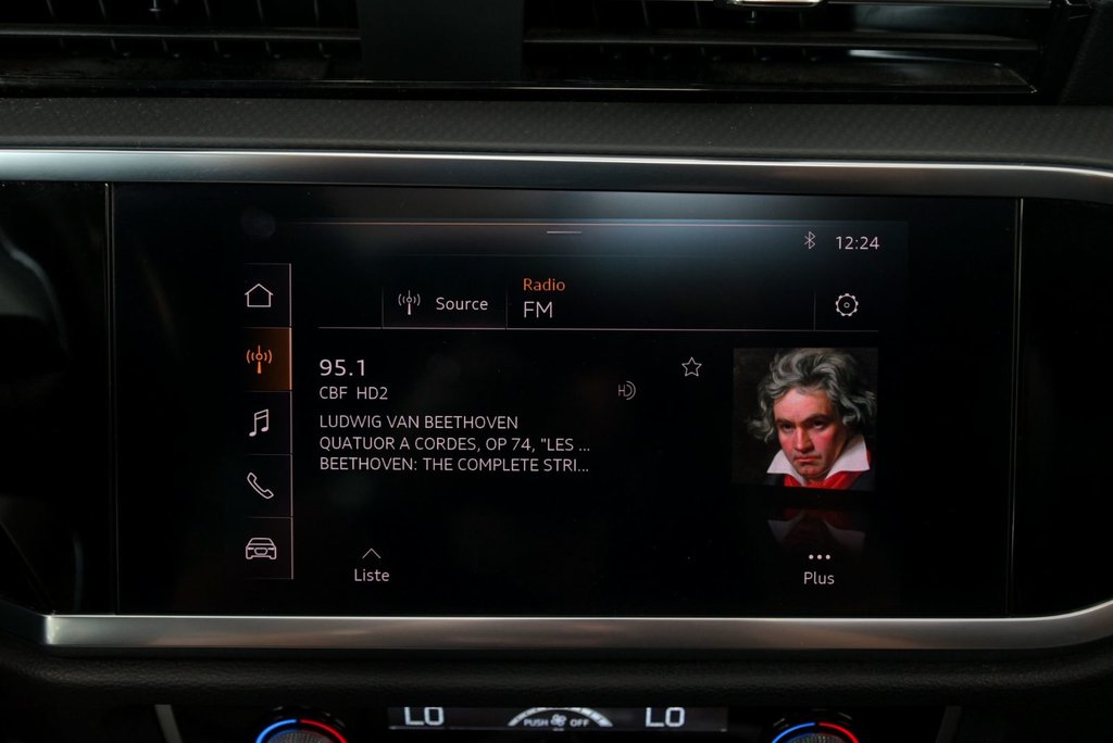 2020 Audi Q3 Komfort AWD Cuir Toit pano Sièges chauffants in Sainte-Julie, Quebec - 17 - w1024h768px
