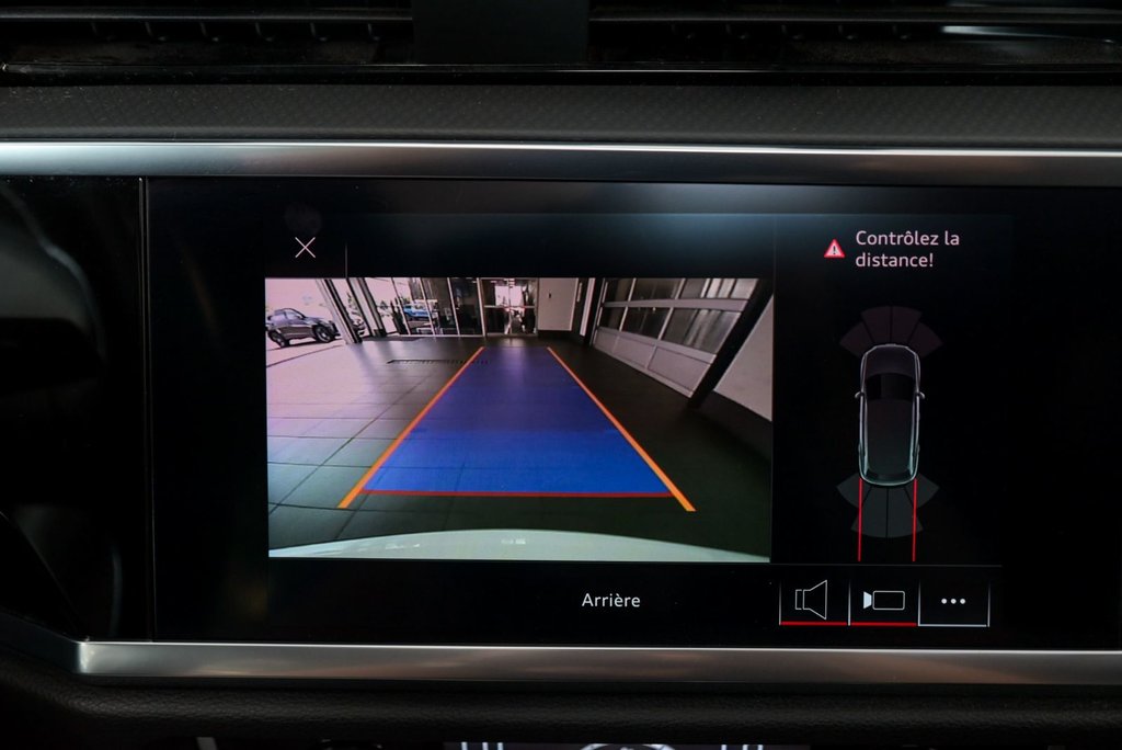 2020 Audi Q3 Komfort AWD Cuir Toit pano Sièges chauffants in Sainte-Julie, Quebec - 18 - w1024h768px