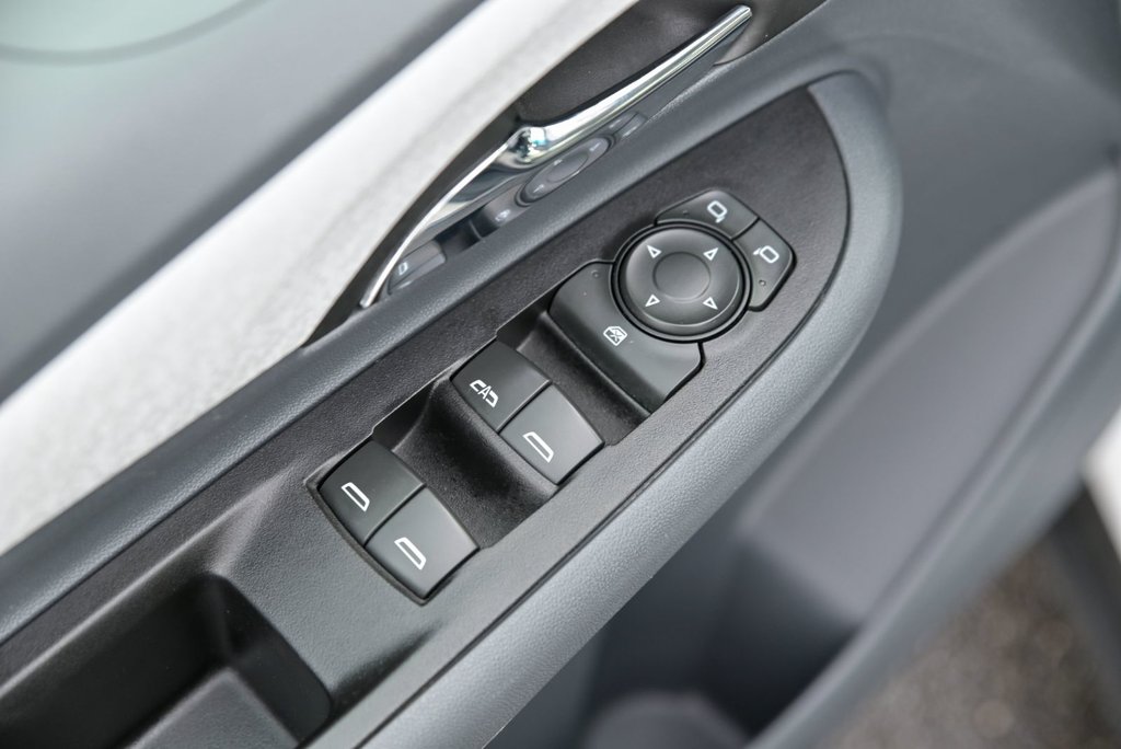 Chevrolet Bolt EV LT 2019 à Sainte-Julie, Québec - 8 - w1024h768px