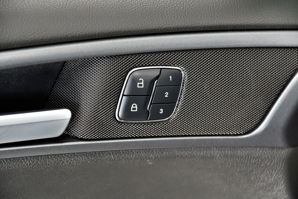 Fusion SE AWD Sièges chauffants Bluetooth 2014 à Sainte-Julie, Québec - 13 - w1024h768px