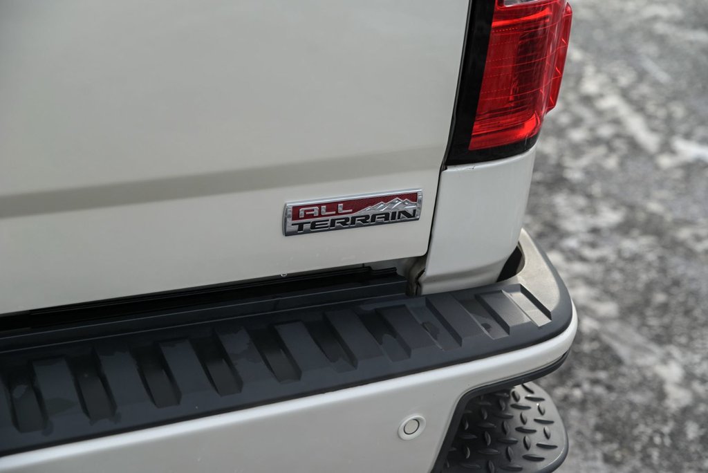 2015 GMC Sierra 1500 SLE Sièges chauffants, Bluetooth in Sainte-Julie, Quebec - 7 - w1024h768px