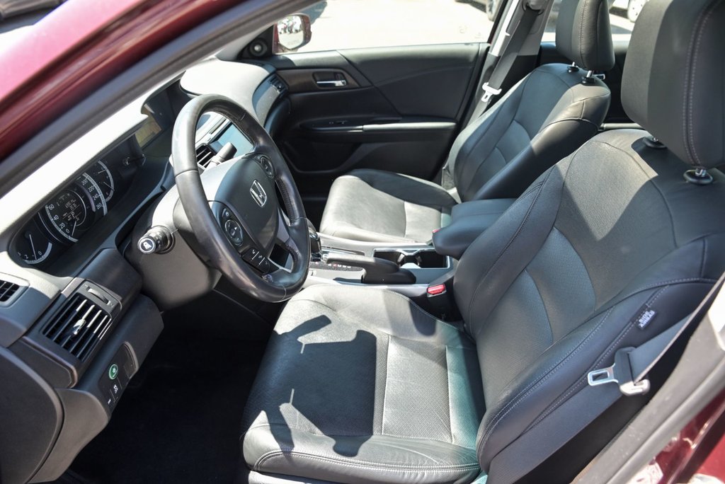 2013 Honda Accord Sedan Touring, Bancs Chauffants in Sainte-Julie, Quebec - 10 - w1024h768px