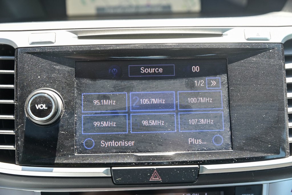 2013 Honda Accord Sedan Touring, Bancs Chauffants in Sainte-Julie, Quebec - 20 - w1024h768px