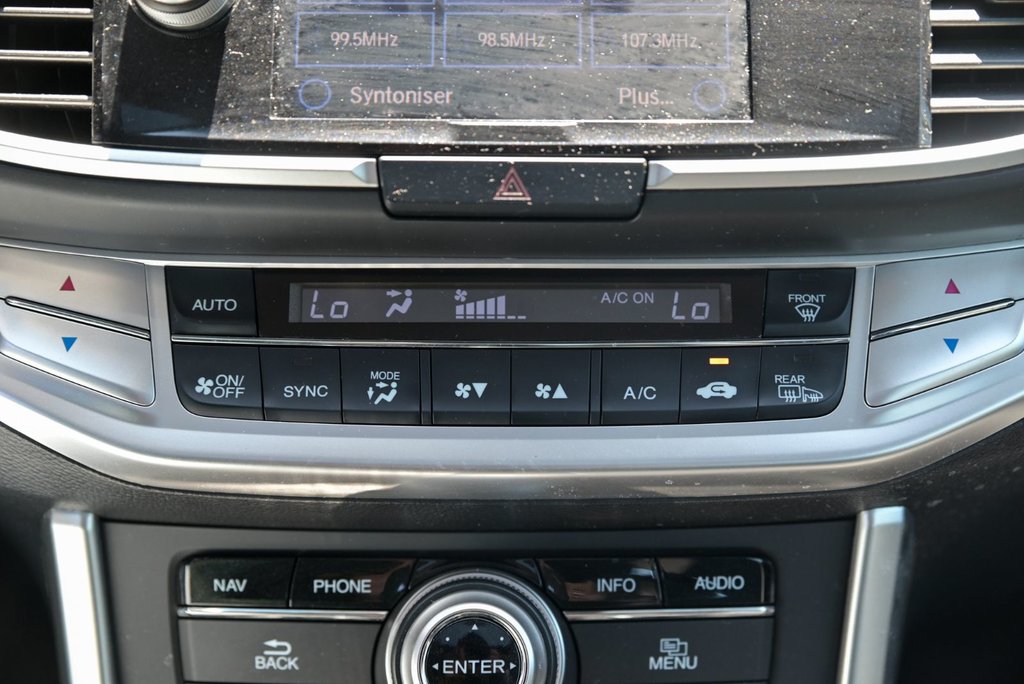2013 Honda Accord Sedan Touring, Bancs Chauffants in Sainte-Julie, Quebec - 21 - w1024h768px