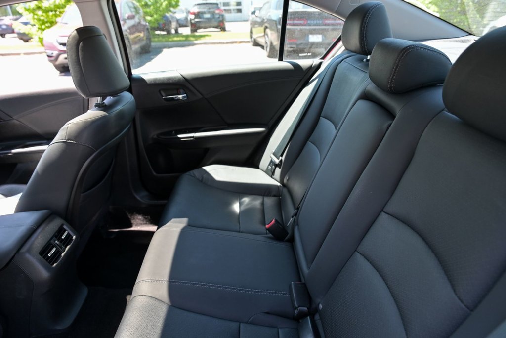 2013 Honda Accord Sedan Touring, Bancs Chauffants in Sainte-Julie, Quebec - 25 - w1024h768px