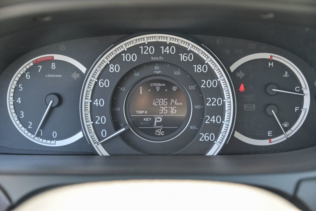 2013 Honda Accord Sedan Touring, Bancs Chauffants in Sainte-Julie, Quebec - 14 - w1024h768px