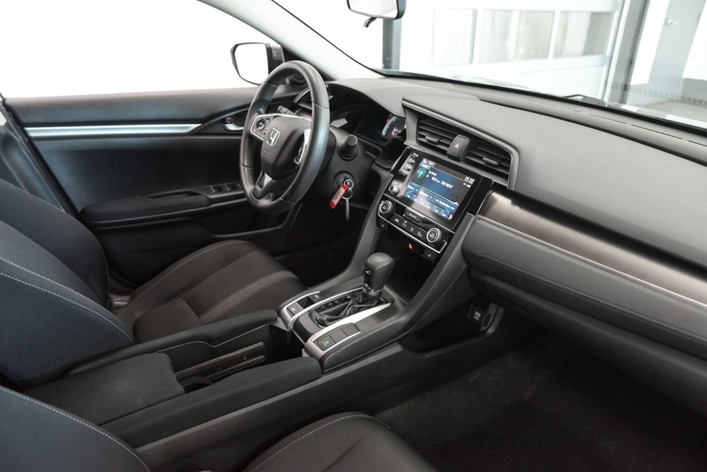 2019 Honda Civic Sedan LX Sièges chauffants Bluetooth Mags in Sainte-Julie, Quebec - 21 - w1024h768px