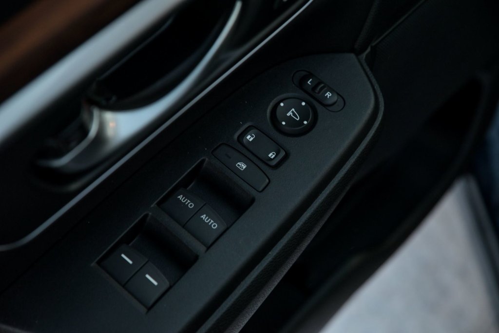 2021 Honda CR-V EX-L, Toit, Sièges mémoires, Volant chauffant in Sainte-Julie, Quebec - 9 - w1024h768px