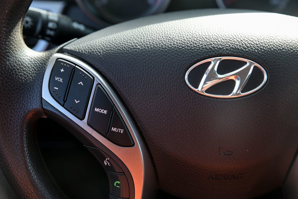 2014 Hyundai Elantra GT GL, Mag, Siéges Chauffants in Sainte-Julie, Quebec - 13 - w1024h768px