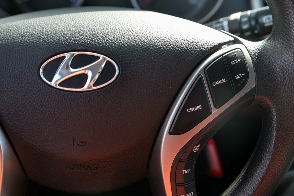 2014 Hyundai Elantra GT GL, Mag, Siéges Chauffants in Sainte-Julie, Quebec - 12 - w1024h768px