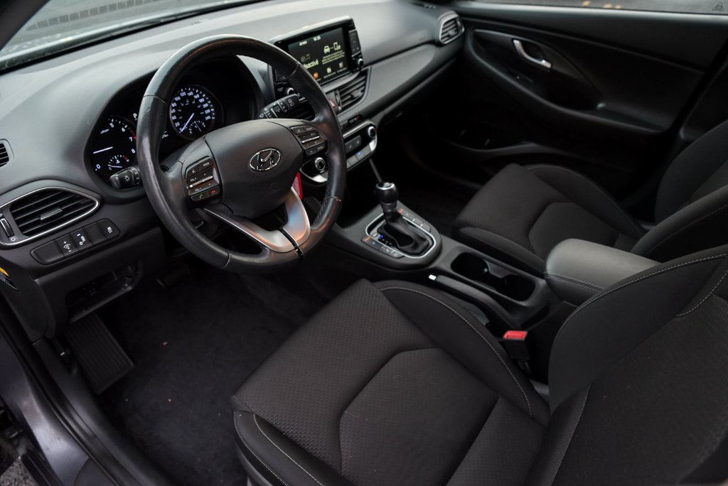 Hyundai Elantra GT GL, Volant chauffant Sièges chauffants 2018 à Sainte-Julie, Québec - 11 - w1024h768px