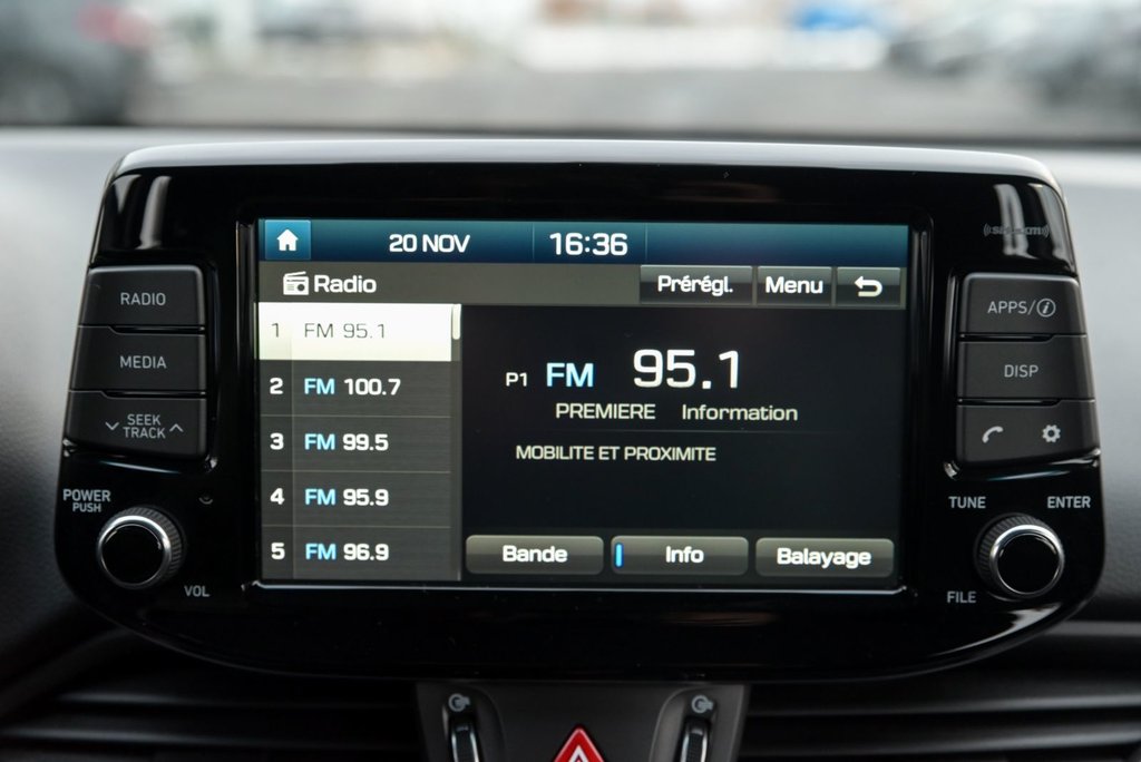 Hyundai Elantra GT GL, Volant chauffant Sièges chauffants 2018 à Sainte-Julie, Québec - 16 - w1024h768px