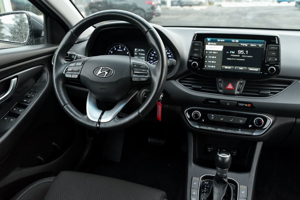 Hyundai Elantra GT GL, Volant chauffant Sièges chauffants 2018 à Sainte-Julie, Québec - 21 - w1024h768px