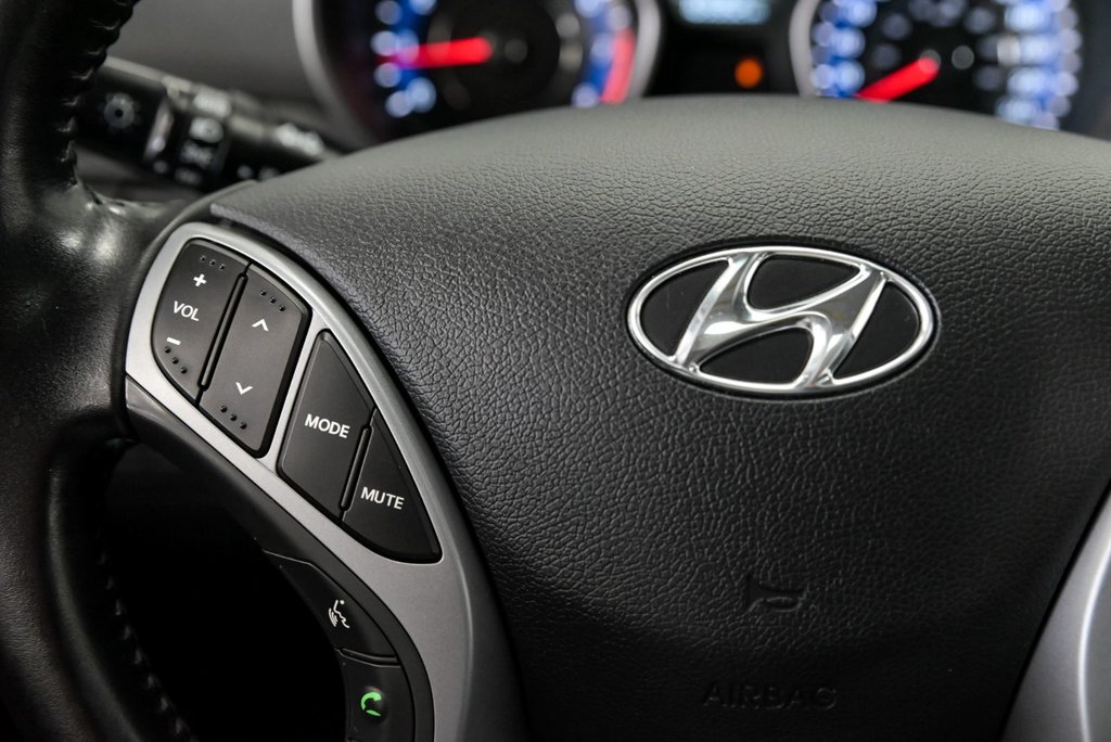 Hyundai Elantra GLS Manuelle Toit ouvrant Bluetooth 2015 à Sainte-Julie, Québec - 14 - w1024h768px