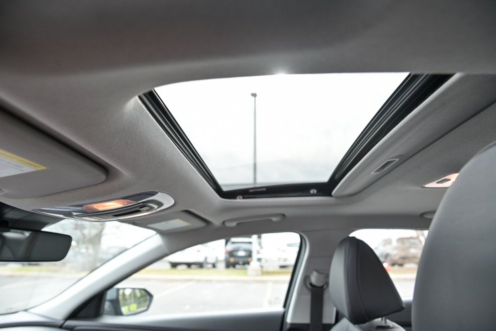 Hyundai Elantra Ultimate, Carplay, Bancs Chauffants 2022 à Sainte-Julie, Québec - 22 - w1024h768px
