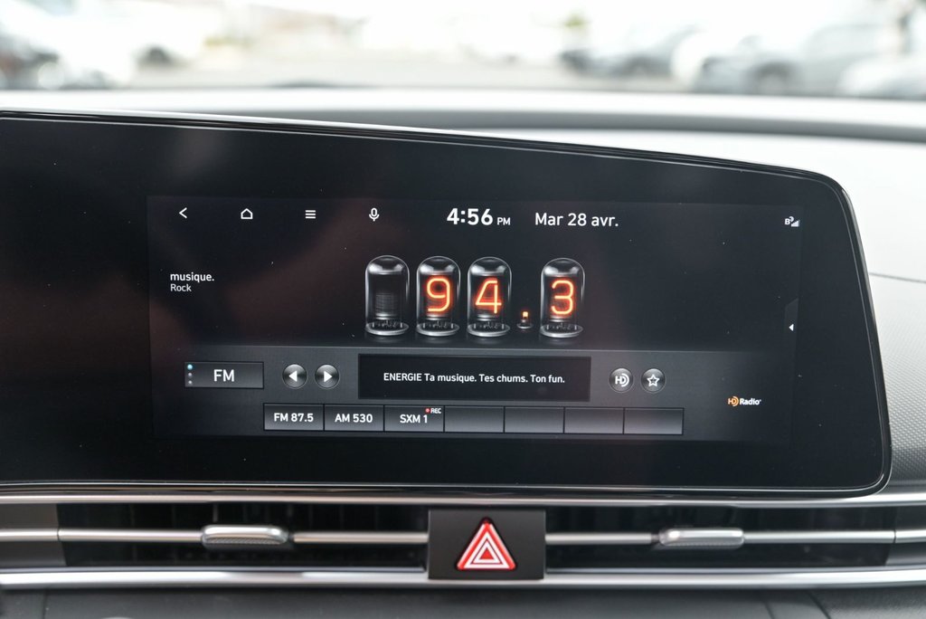 Hyundai Elantra Ultimate, Carplay, Bancs Chauffants 2022 à Sainte-Julie, Québec - 18 - w1024h768px