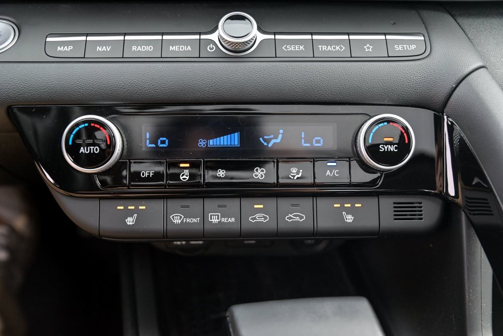 Hyundai Elantra Ultimate, Carplay, Bancs Chauffants 2022 à Sainte-Julie, Québec - 20 - w1024h768px