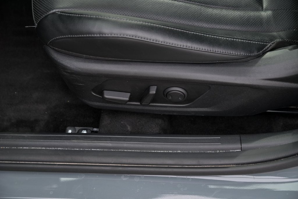 Hyundai Elantra Ultimate, Carplay, Bancs Chauffants 2022 à Sainte-Julie, Québec - 10 - w1024h768px