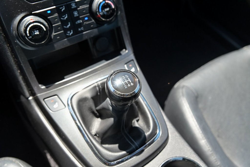 2011 Hyundai Genesis Coupe Premium in Sainte-Julie, Quebec - 19 - w1024h768px