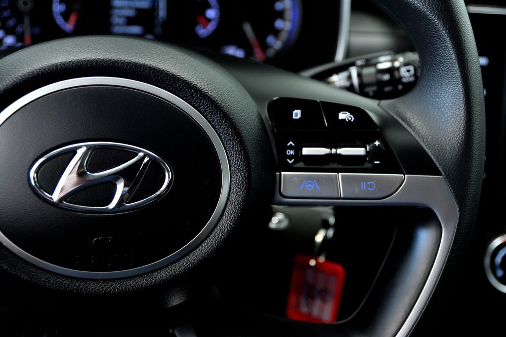 2023 Hyundai Tucson Essential AWD Sièges chauffants Carplay in Sainte-Julie, Quebec - 18 - w1024h768px