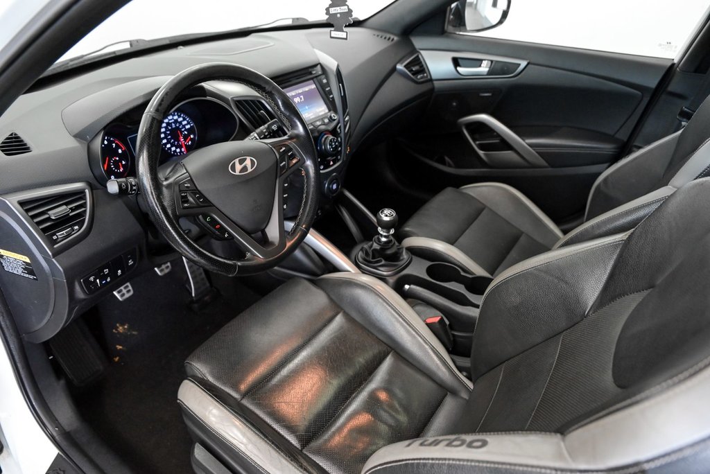 2016 Hyundai Veloster Turbo Tech Cuir Navi Toit ouvrant Volant chauffant in Sainte-Julie, Quebec - 10 - w1024h768px