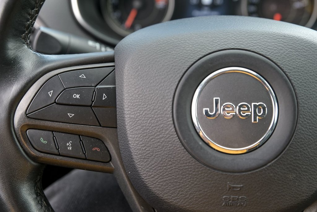 2019 Jeep Cherokee Trailhawk, Bancs chauffants et en cuir in Sainte-Julie, Quebec - 17 - w1024h768px